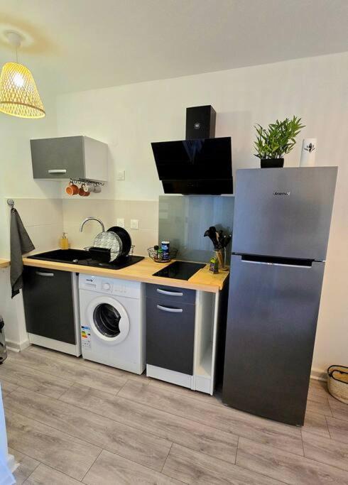 Elegant Studio Les Tourtereaux Saint-Denis Exteriör bild